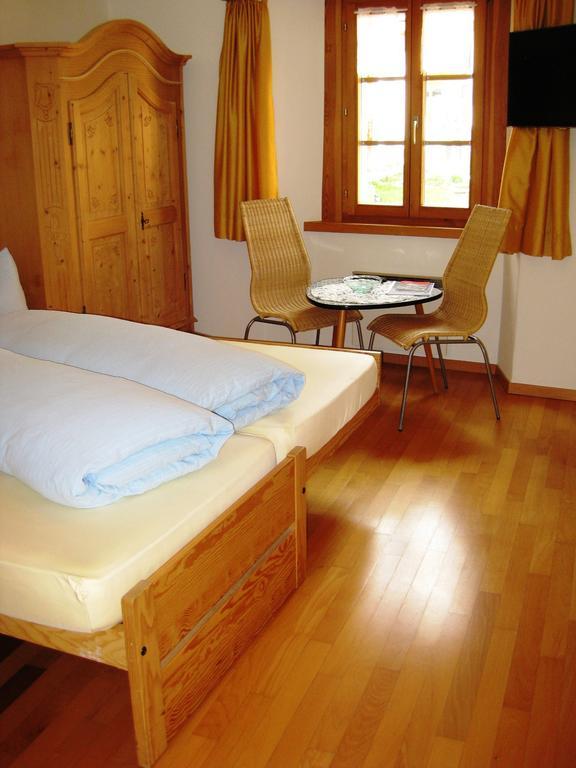 Hotel Pensiun Garni Plaz Scuol Esterno foto